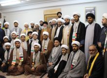 مراسم تلبس طلاب حوزه علمیه حضرت عبدالعظیم علیه السلام در شب میلاد حضرت سیدالکریم علیه السلام توسط تولیت محترم آستان مقدس در حرم حضرت عبدالعظیم؏
